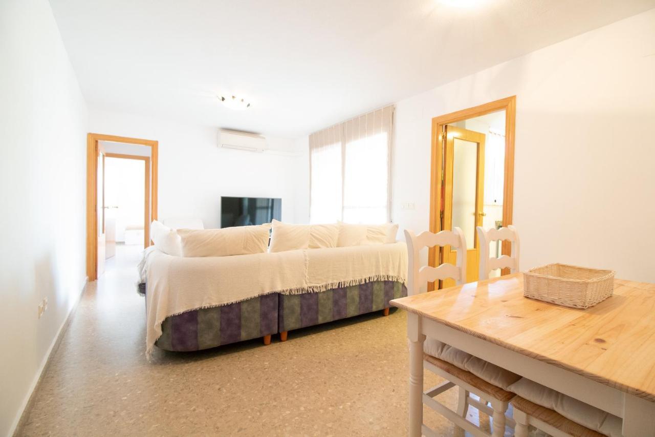 Global Properties, Practico Con Piscina En Residencial Brezo Canet Apartamento