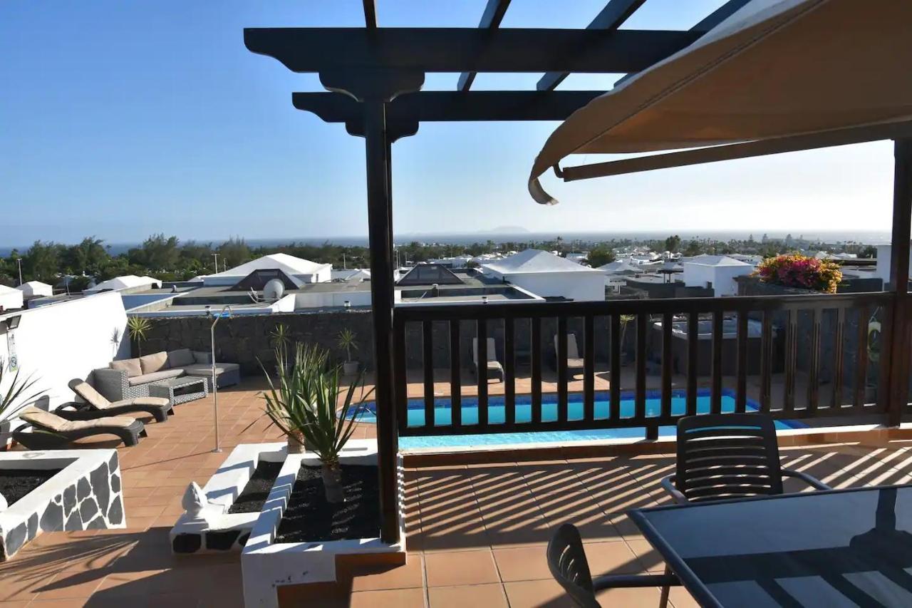 Sea Breeze Ocean View Villa *