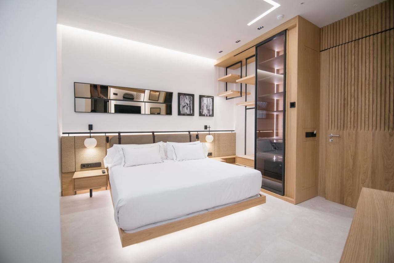 Hotel Myr Puerta Serranos 4*