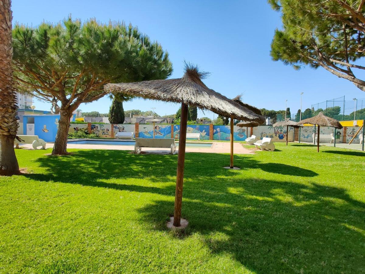 Global Properties, Practico Con Piscina En Residencial Brezo Canet Apartamento *