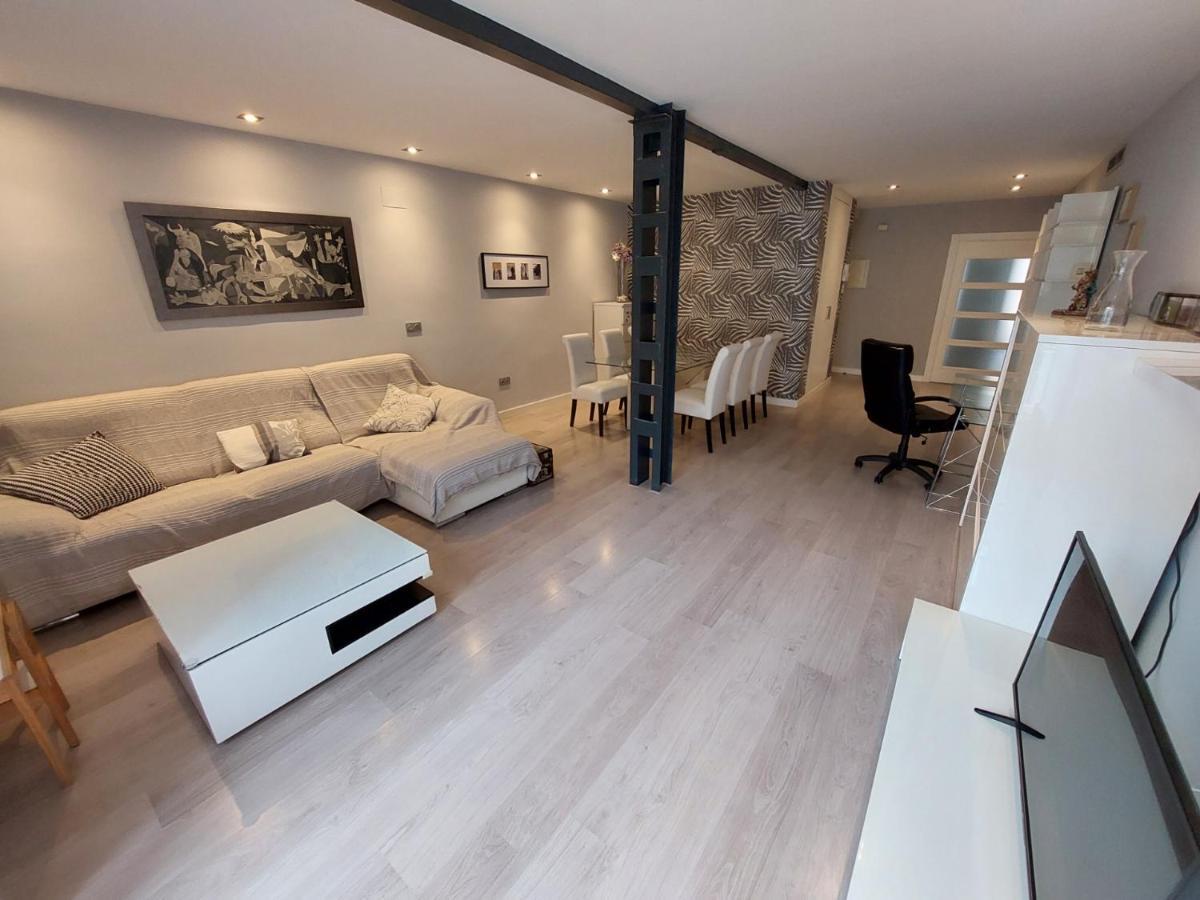 Moderno Y Centrico Piso En Apartment