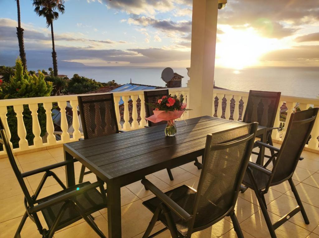 Carioca - With Private Pool, Marvelous Garden And Amazing Ocean View Villa Sauzal