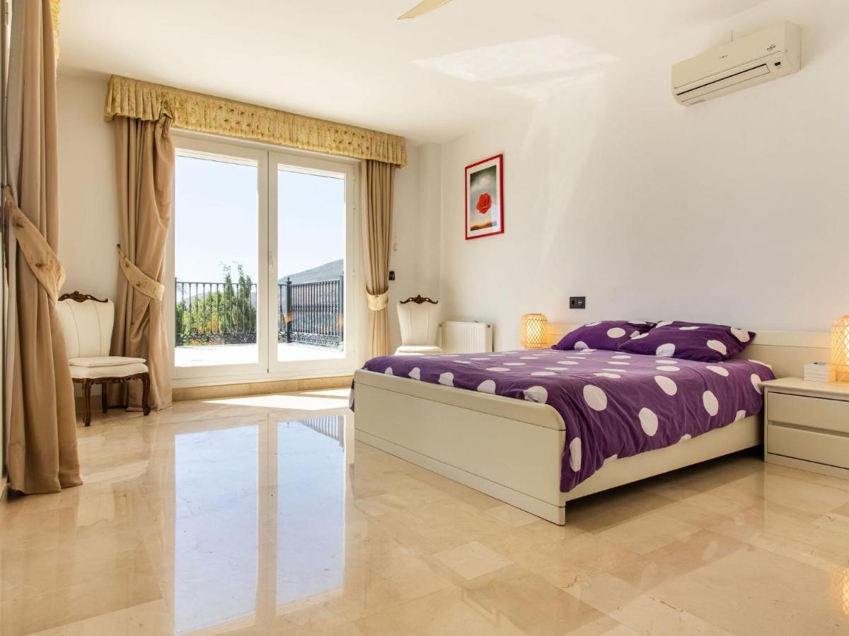 Villa Belvilla By Oyo Casa Osita