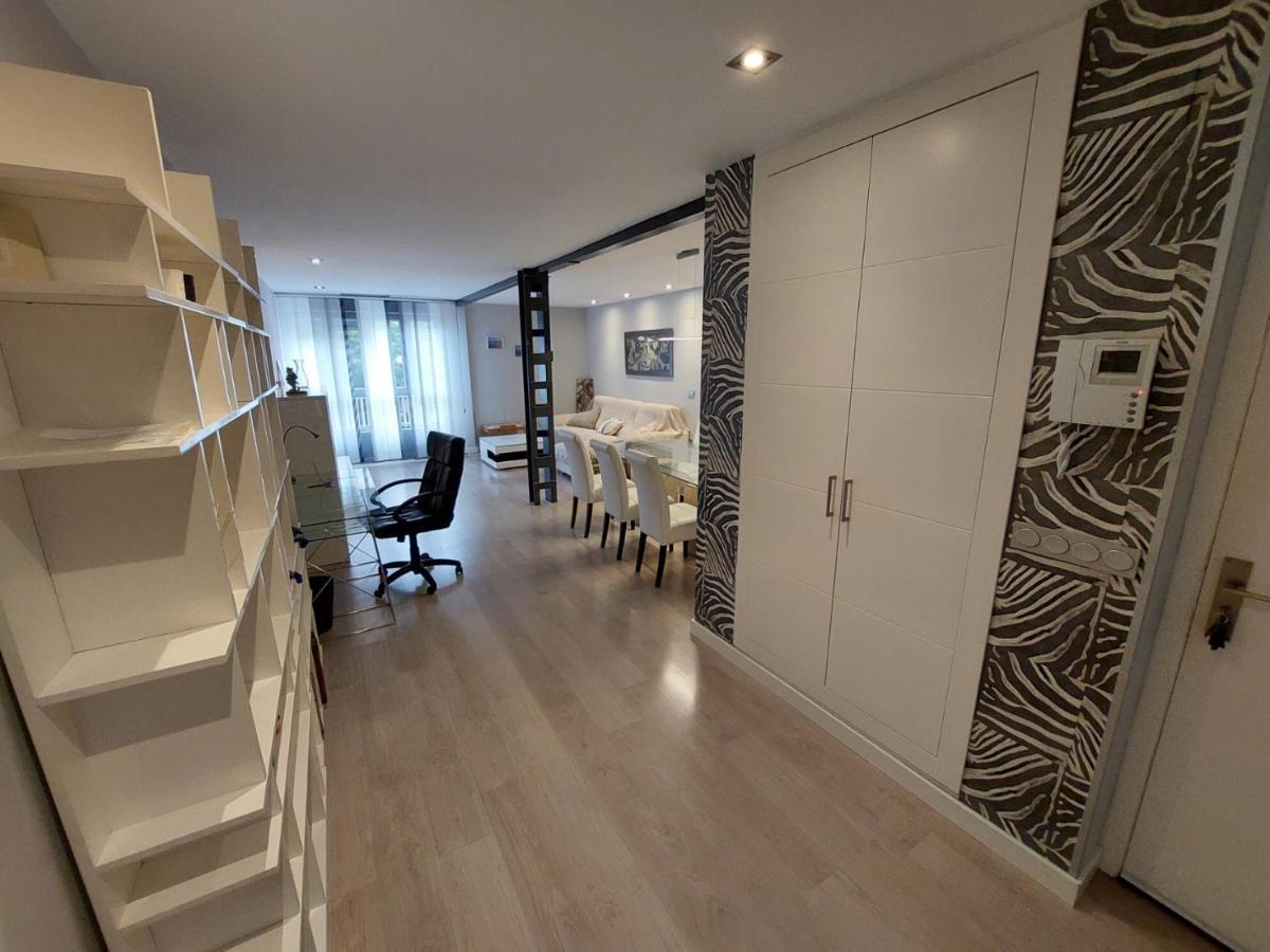 Moderno Y Centrico Piso En Cartagena