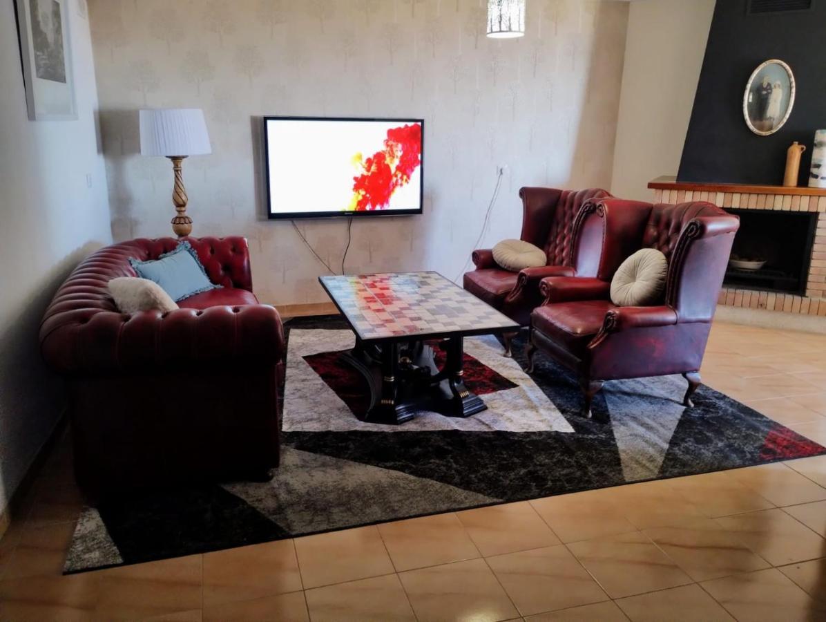 Homestay Casa Arte De *