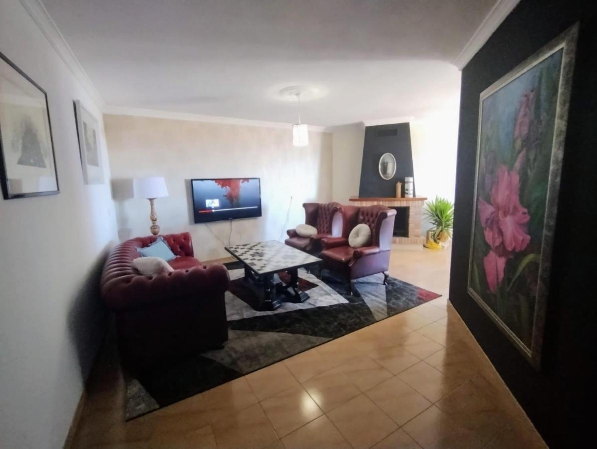 Homestay Casa Arte De *