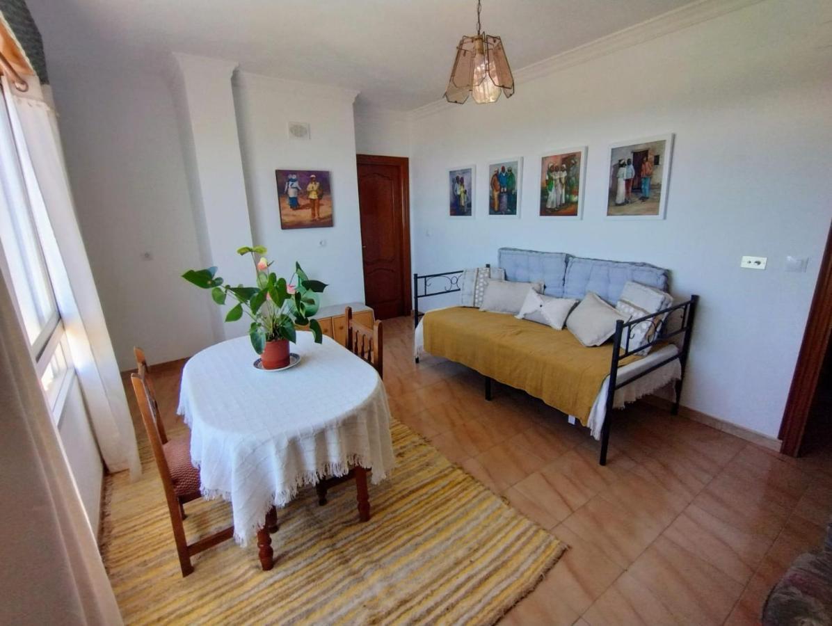 Homestay Casa Arte De *