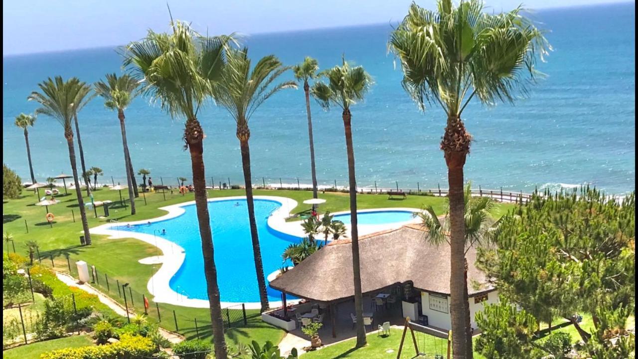 Mi Capricho 170 Beachfront Apartment *