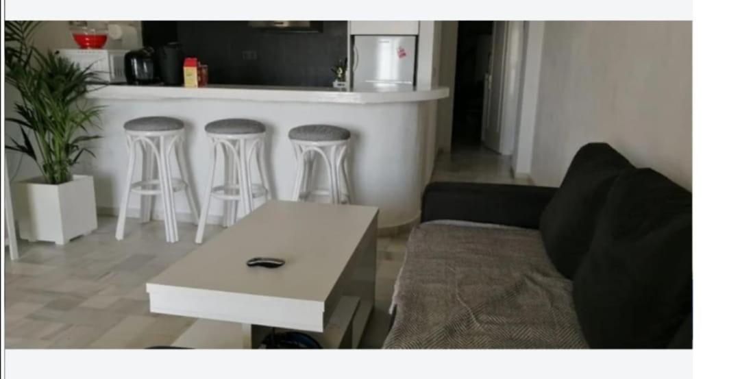 Bajo Naturista A Pie De Playa. Apartamento *