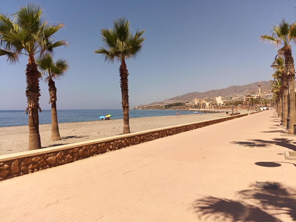 Tranquila Casa Frente Al Mar Сasa de vacaciones Adra