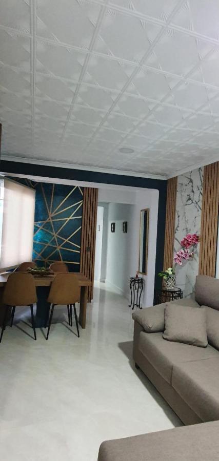¡economico Y Bien Ubicado! Apartment *