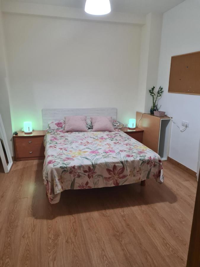 Habitación en casa particular Con Bano Privado- En Casa Familiar Beatriz