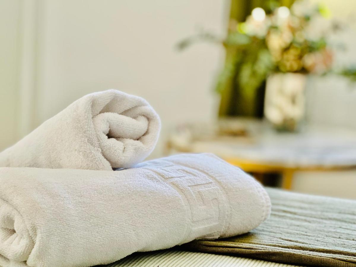 Charming In The Wonders Of Apartment Cordoba