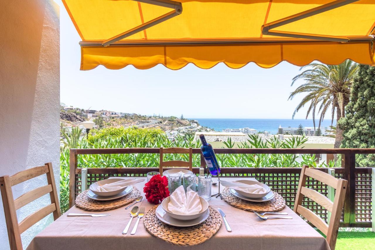 Increible Terraza Con Vistas Al Mar En Apartment
