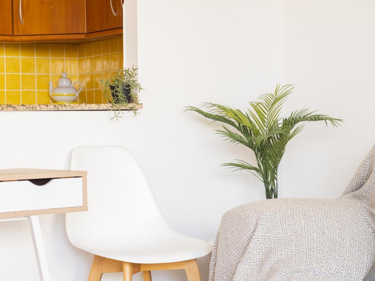 Cubo's Costa Apartment *