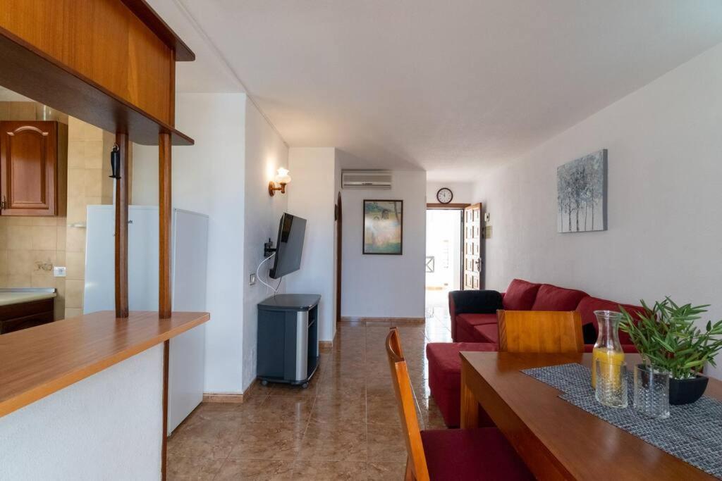 Con 2 Terrazas En Cristianos Apartamento