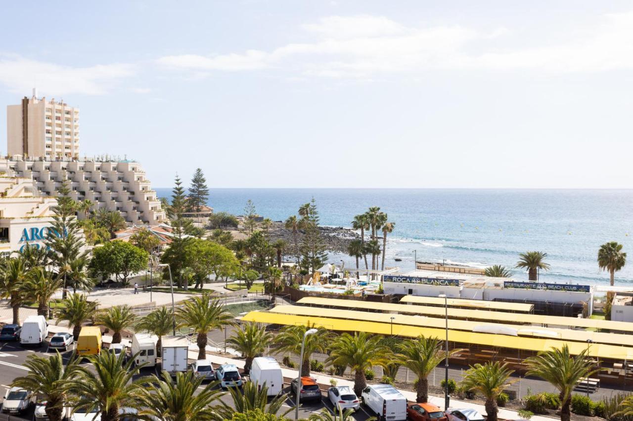 Black And White Free Wifi Los Cristianos (Tenerife)