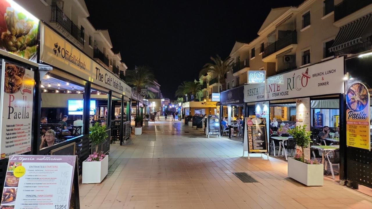 Geweldig In Alcazares Direct Aan De Boulevard Apartamento