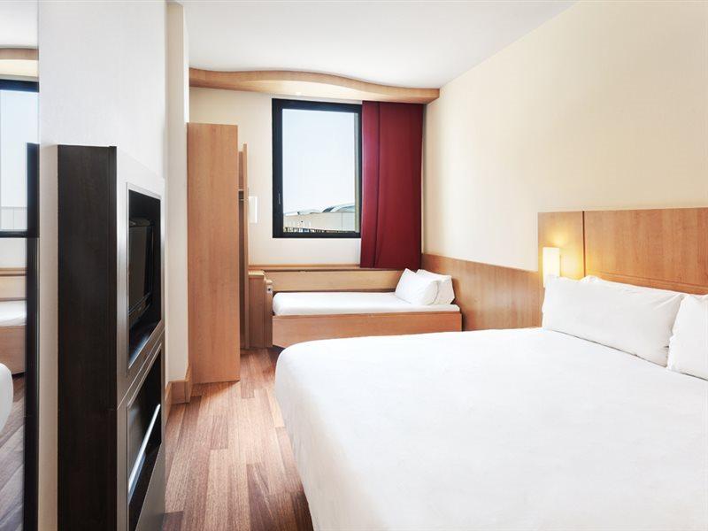 Barcelona 2* Mataro