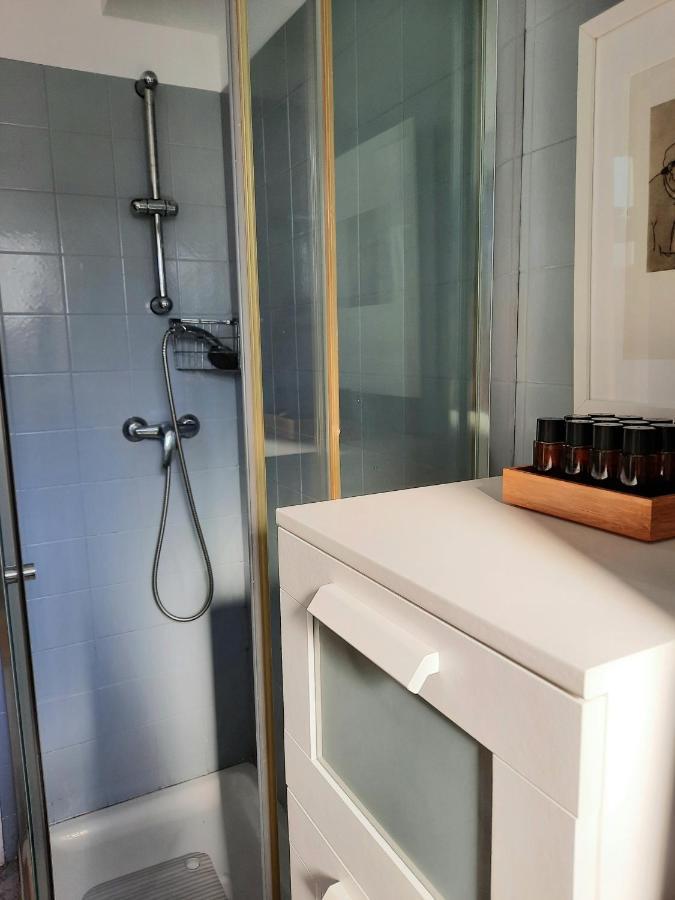 House Of Whales, Con Vistas Al Mar En Caion Apartment *
