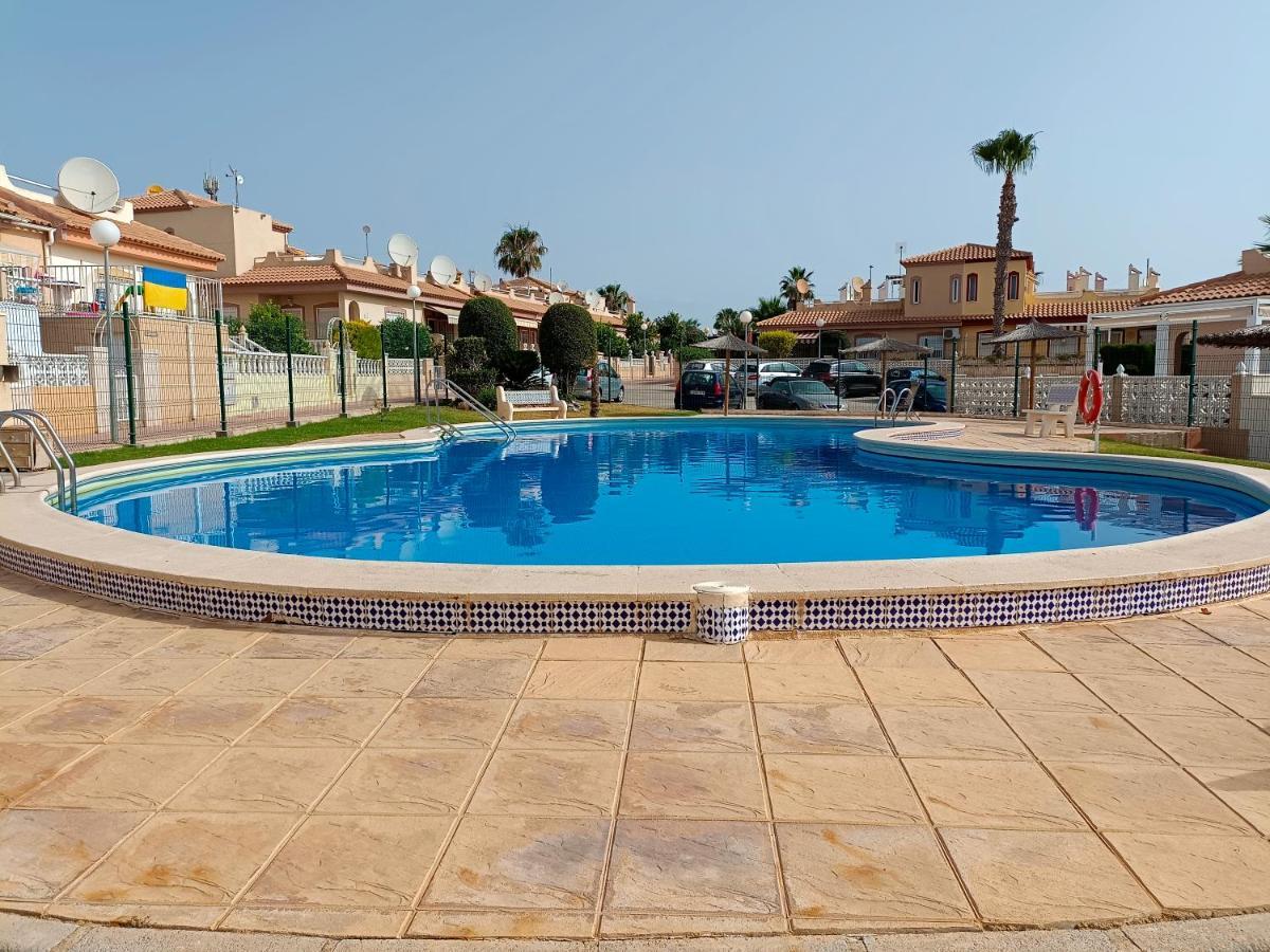 Maison Climatisée Avec Solarium, Wifi Et Piscine *