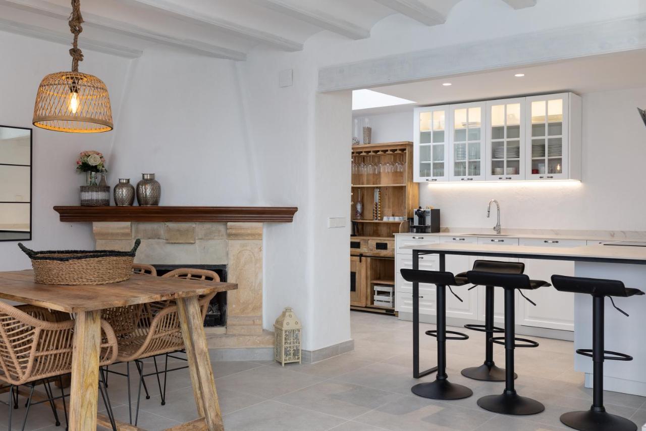 Cala Blanca House