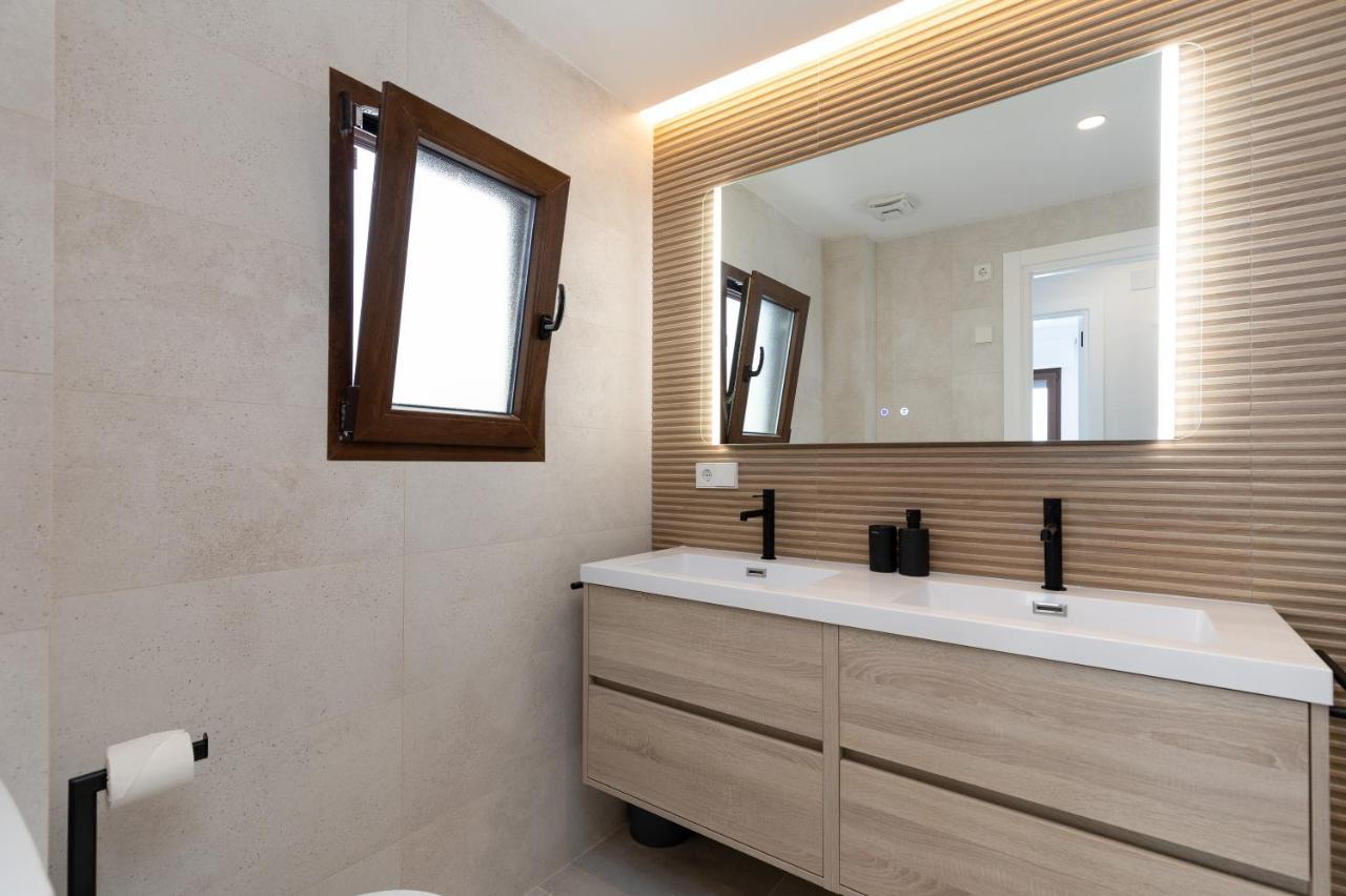 Cala Blanca House *