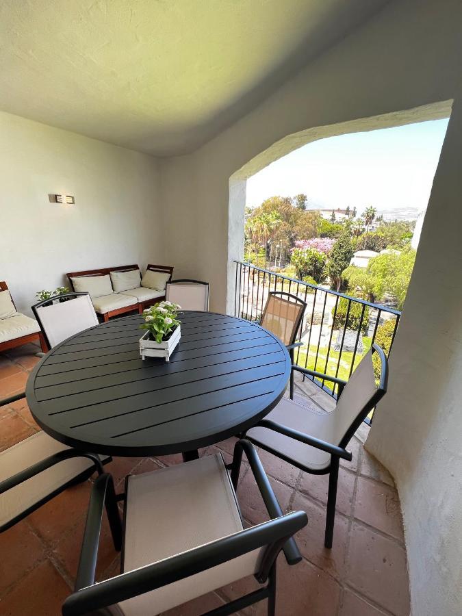 Jardines Del Puerto For Up To 6, Totally Refurbished 2025, Gardens, Pools, Garage, Wifi Apartment Marbella