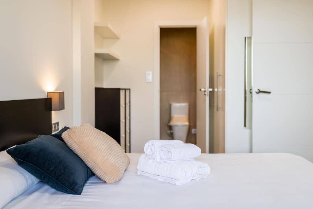 Apartamento Moderno Con Piscina Y Parking Granada