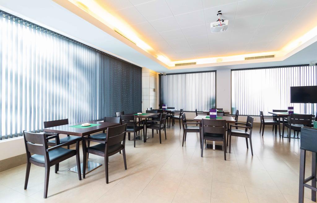 Hotel Suittes 3*