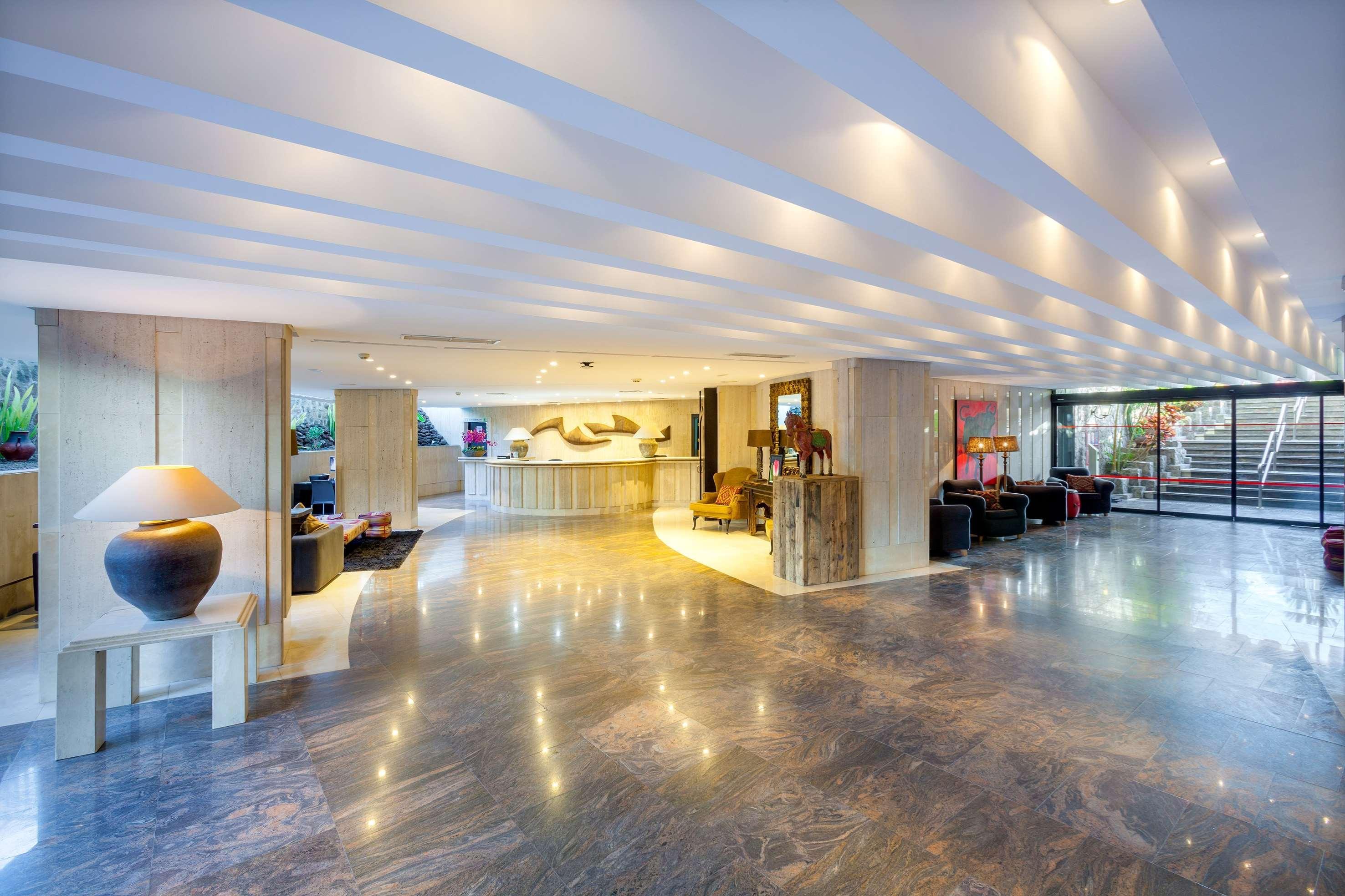 Sol Barbacan Apartahotel 4*