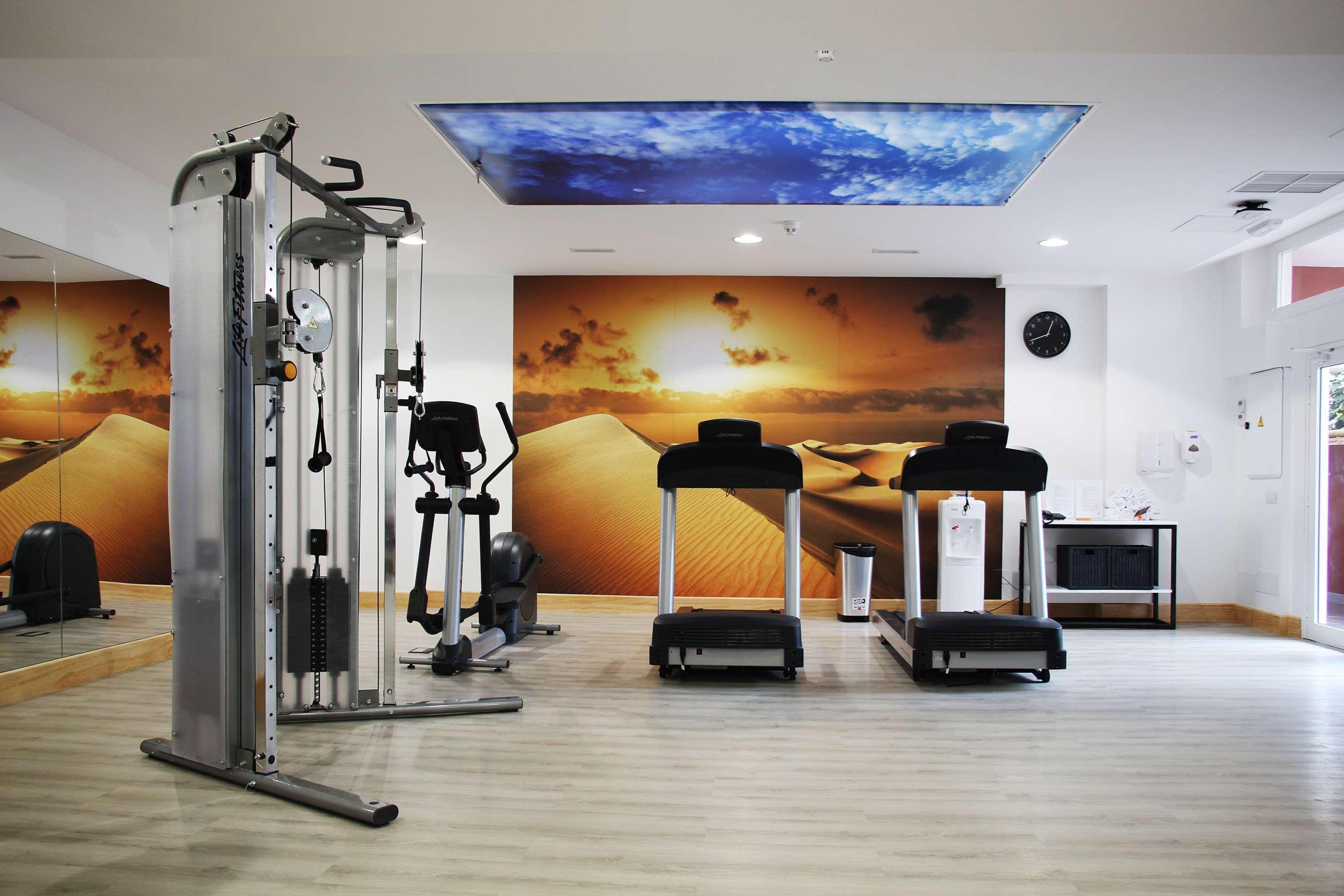 Sol Barbacan Apartahotel 4*