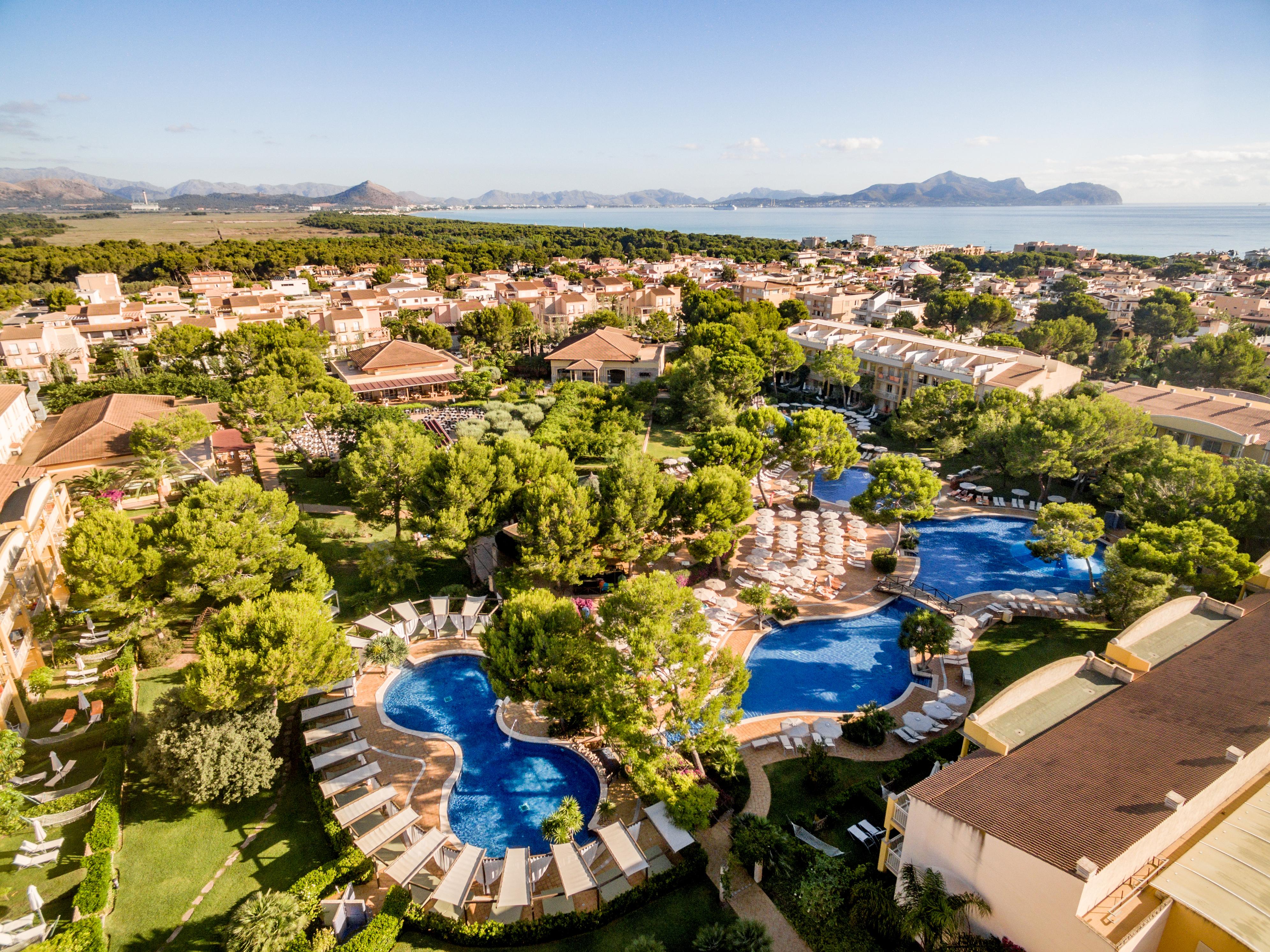 Aparthotel Zafiro Mallorca & 4*