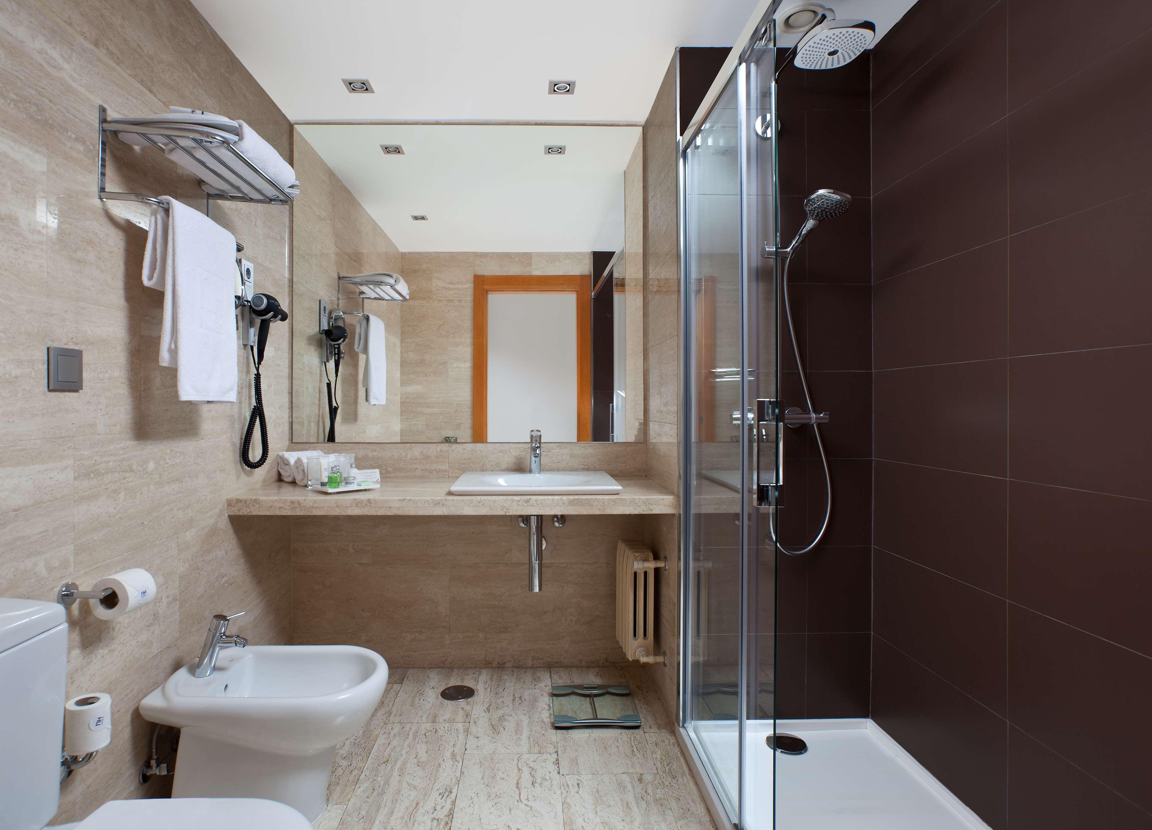 Nh Ventas Hotel