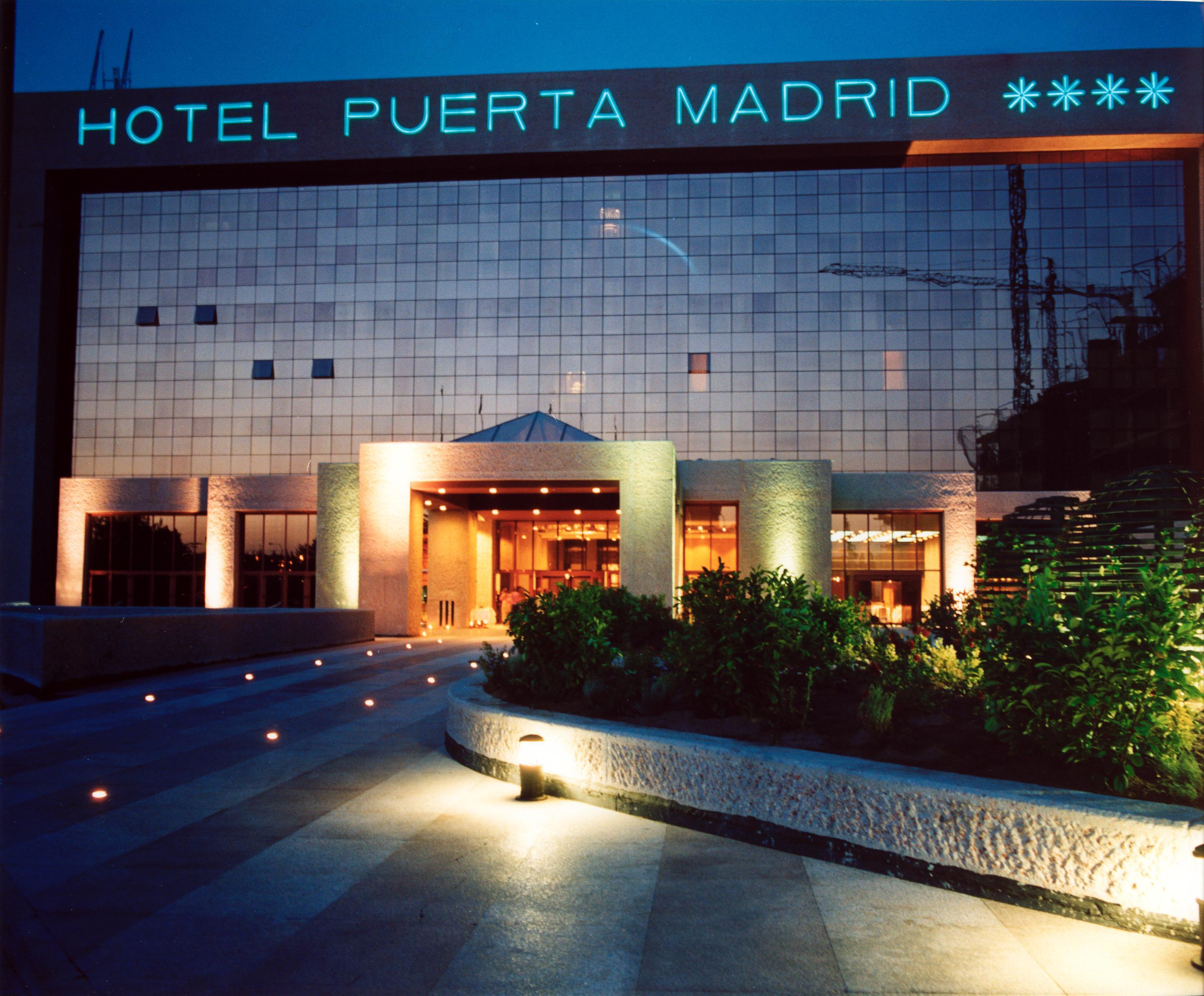 Silken Puerta Hotel 4*