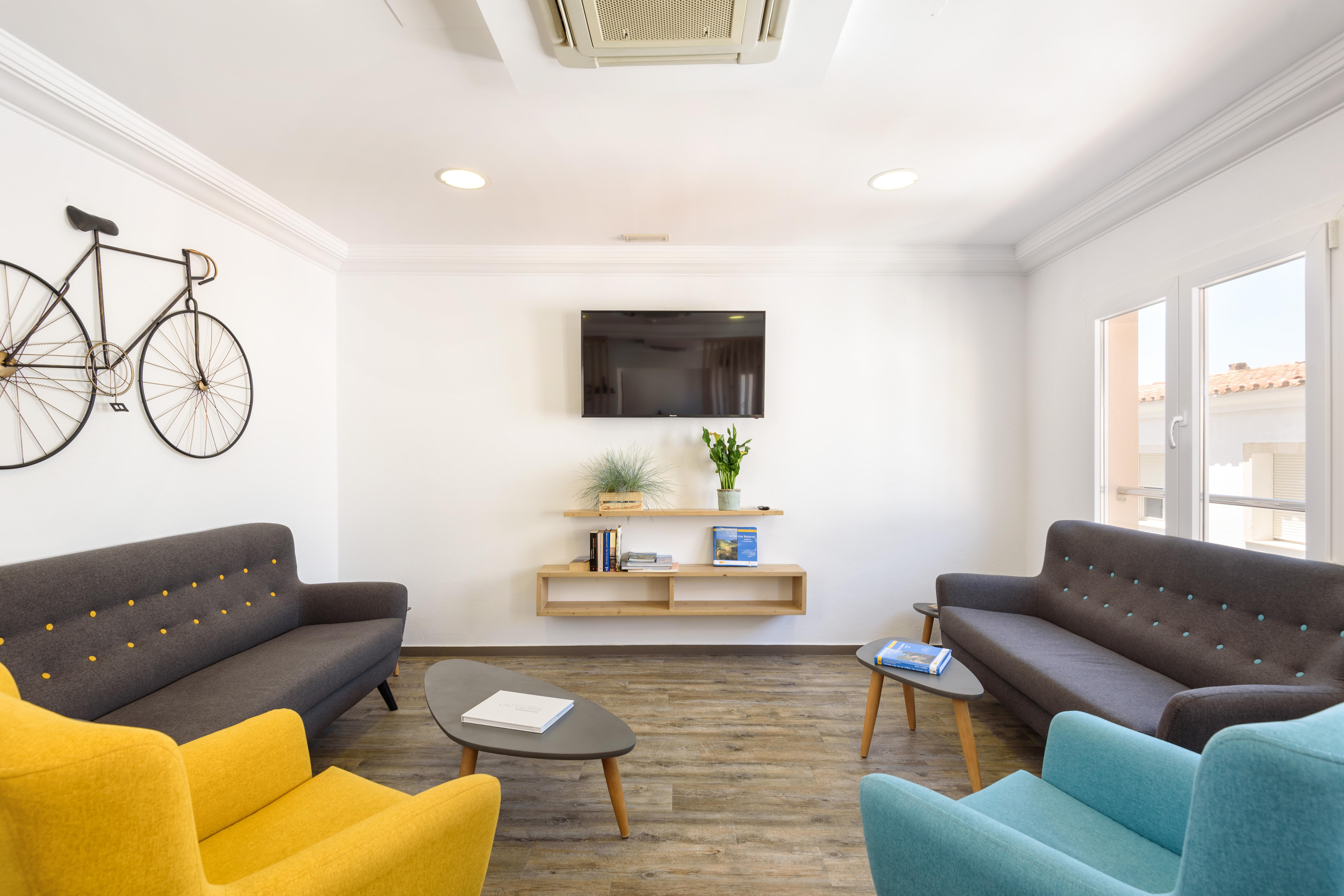 Jume - Urban Guest house 2*