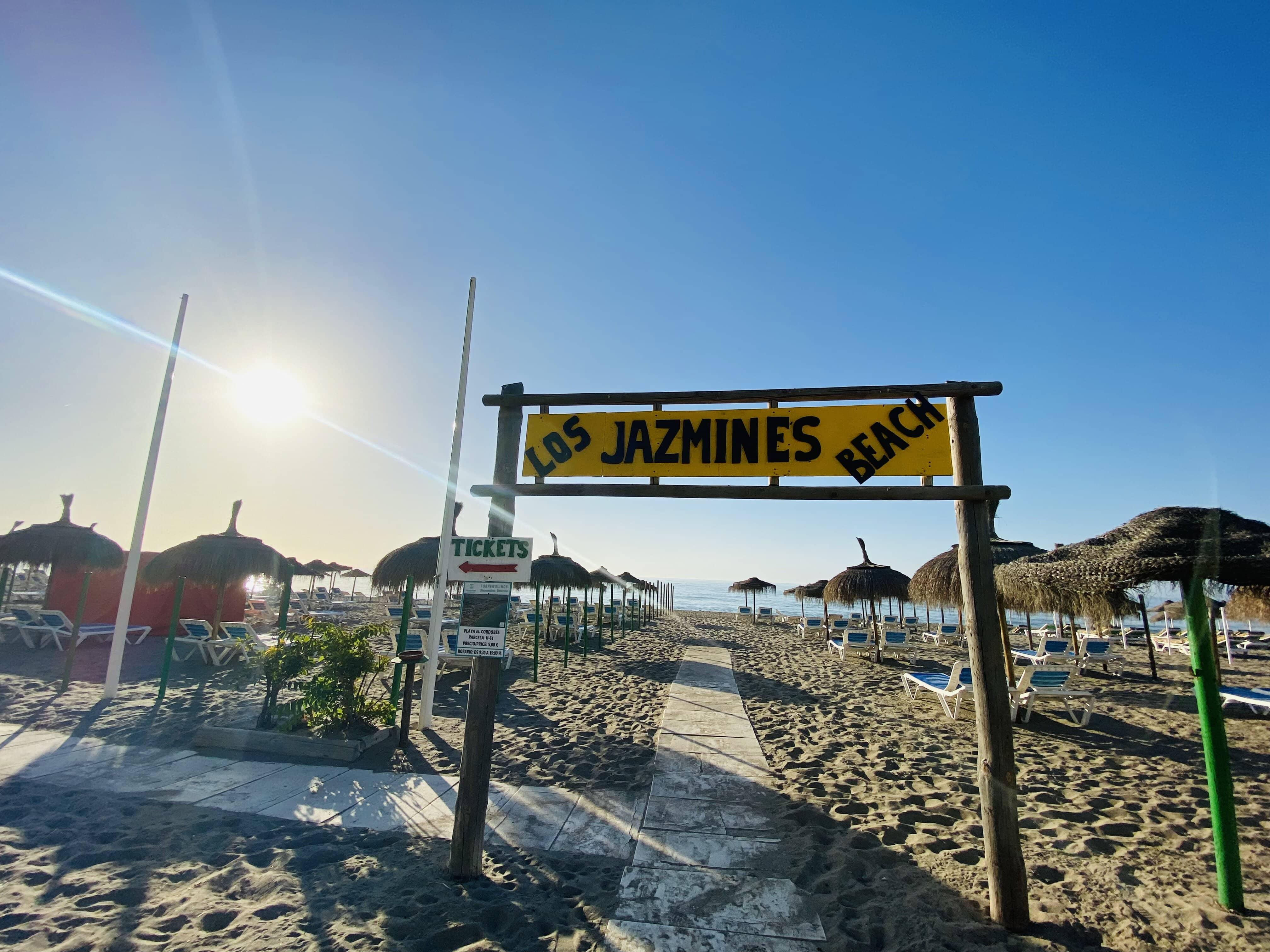 Jazmines Hotel