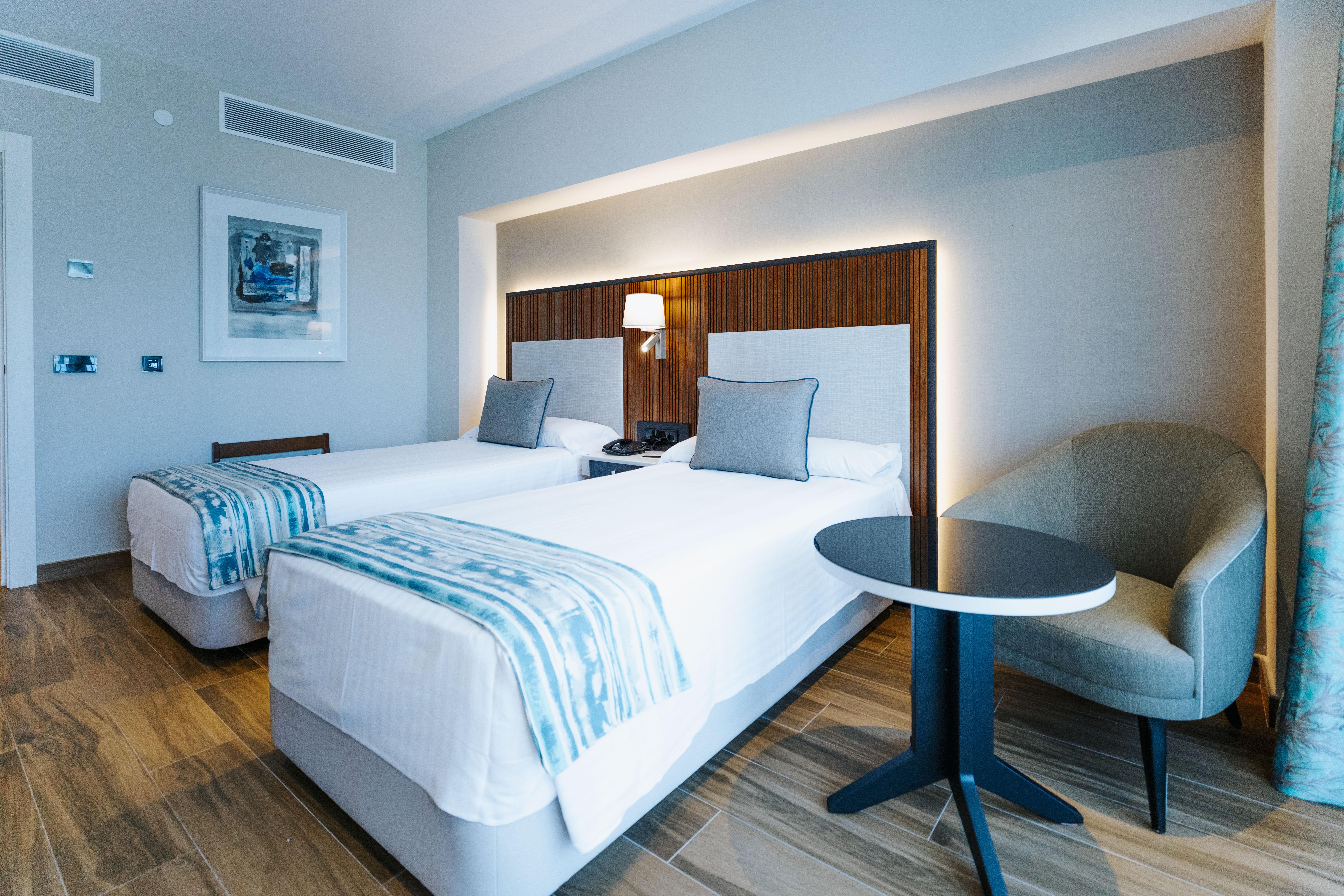 Alanda Hotel 5*