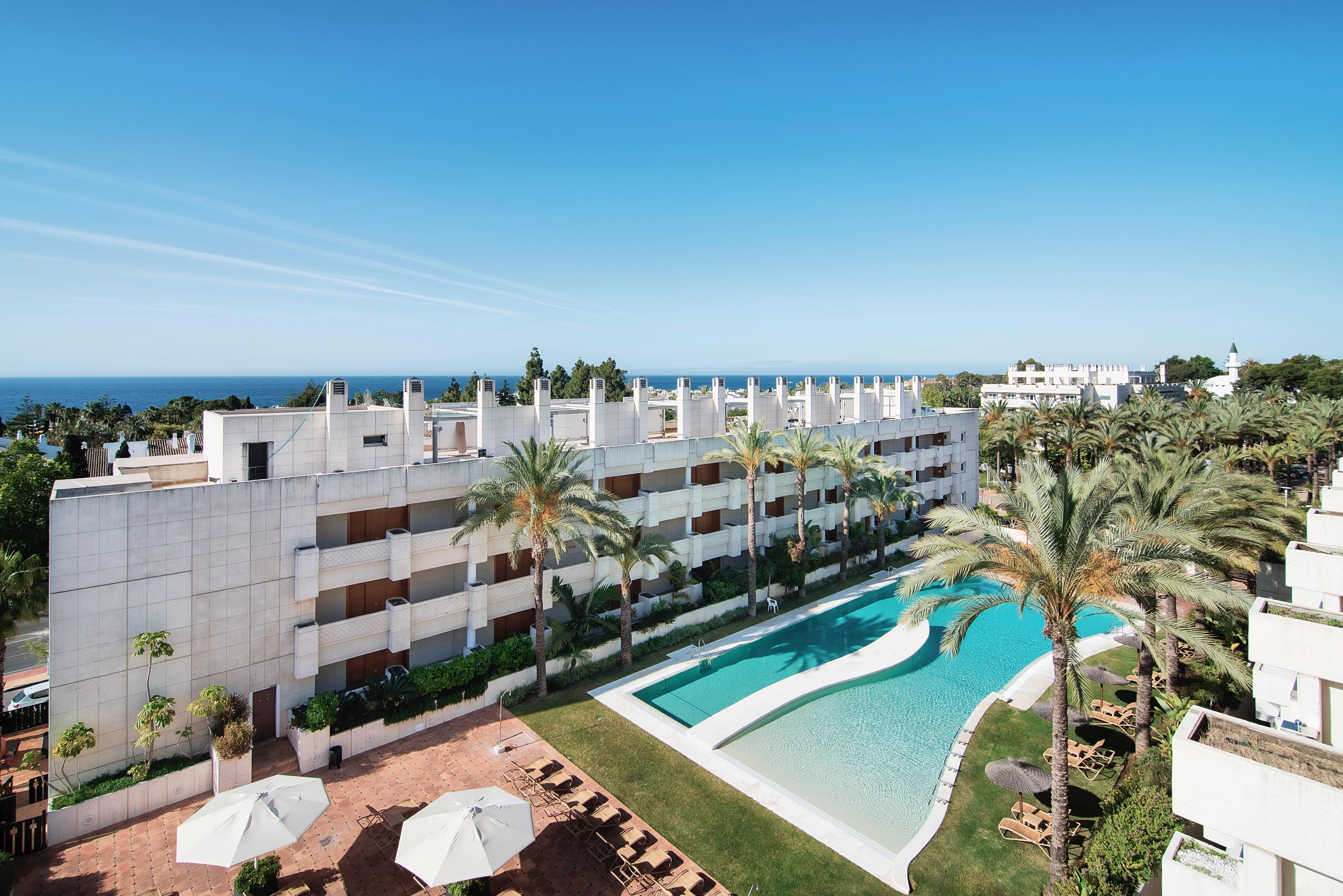 Alanda Hotel 5*