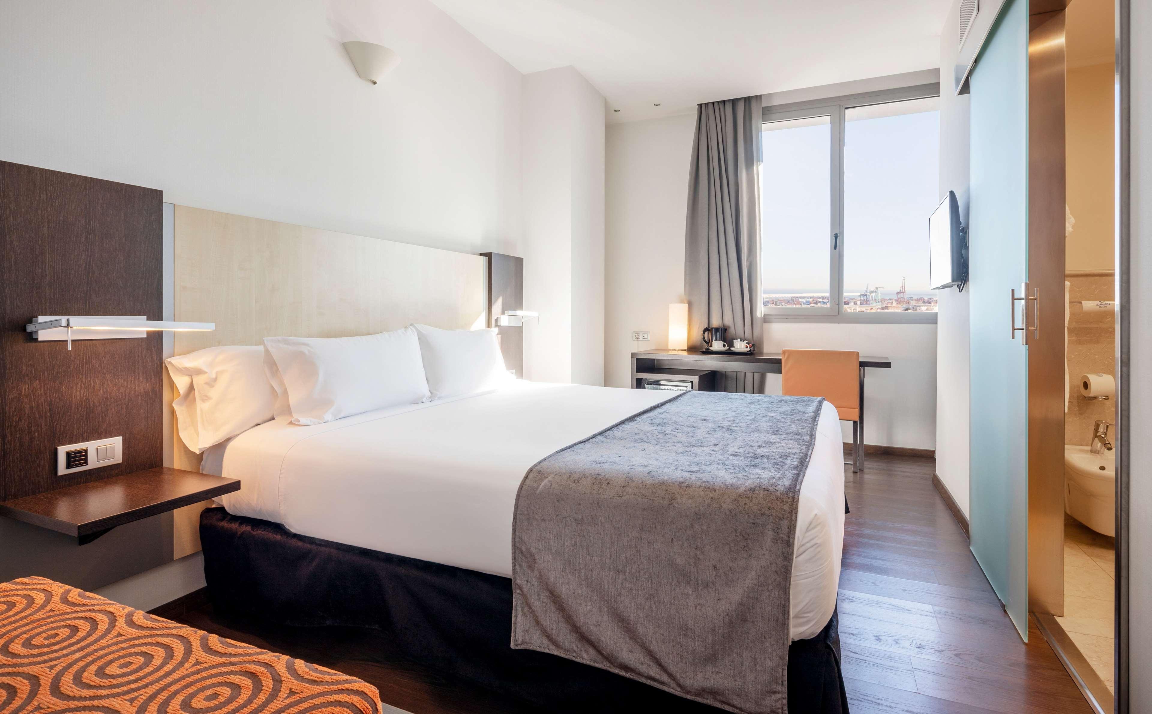 Hotel Ilunion Aqua 4 4*