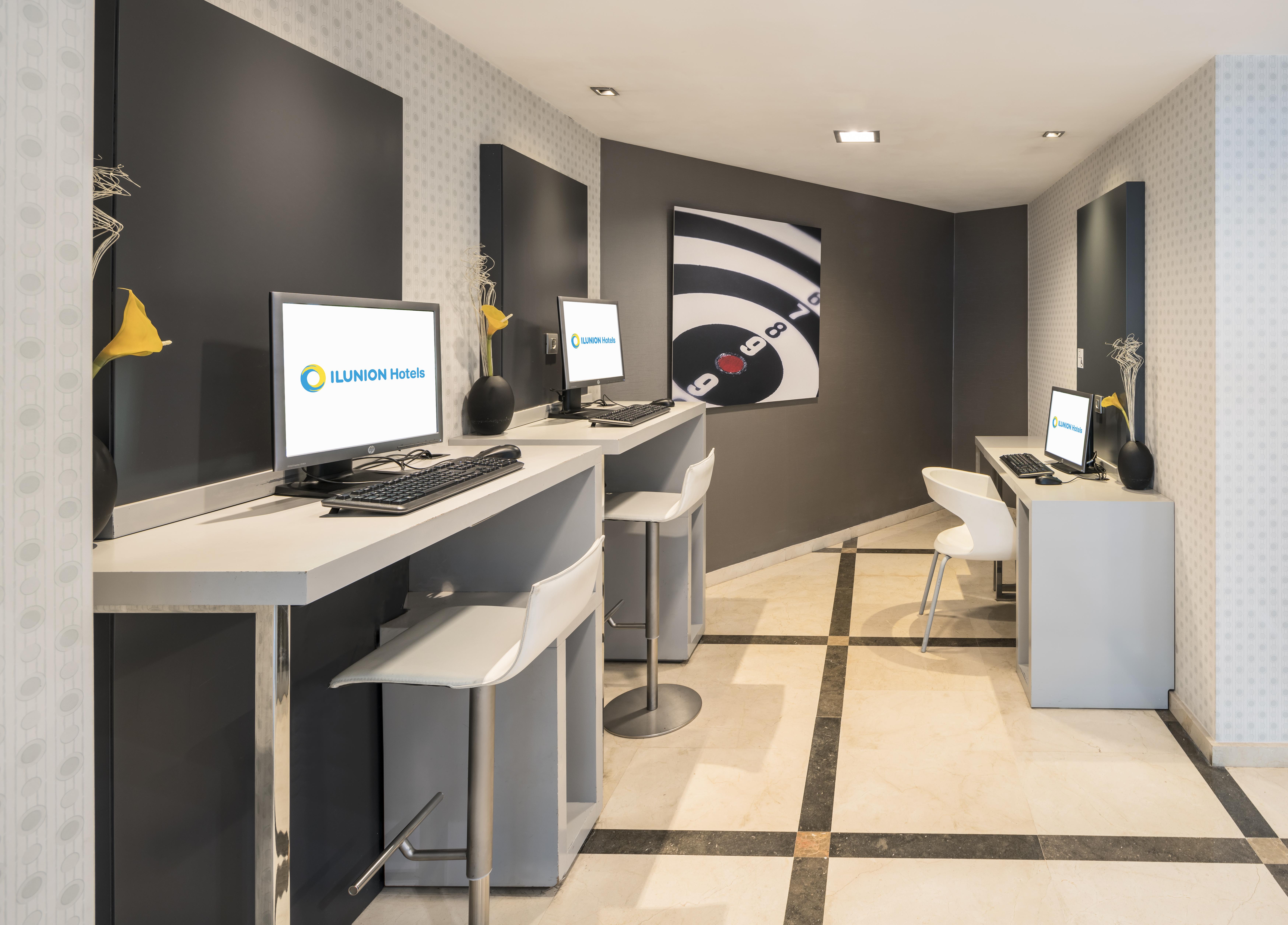 Ilunion Aqua 4 Hotel 4*