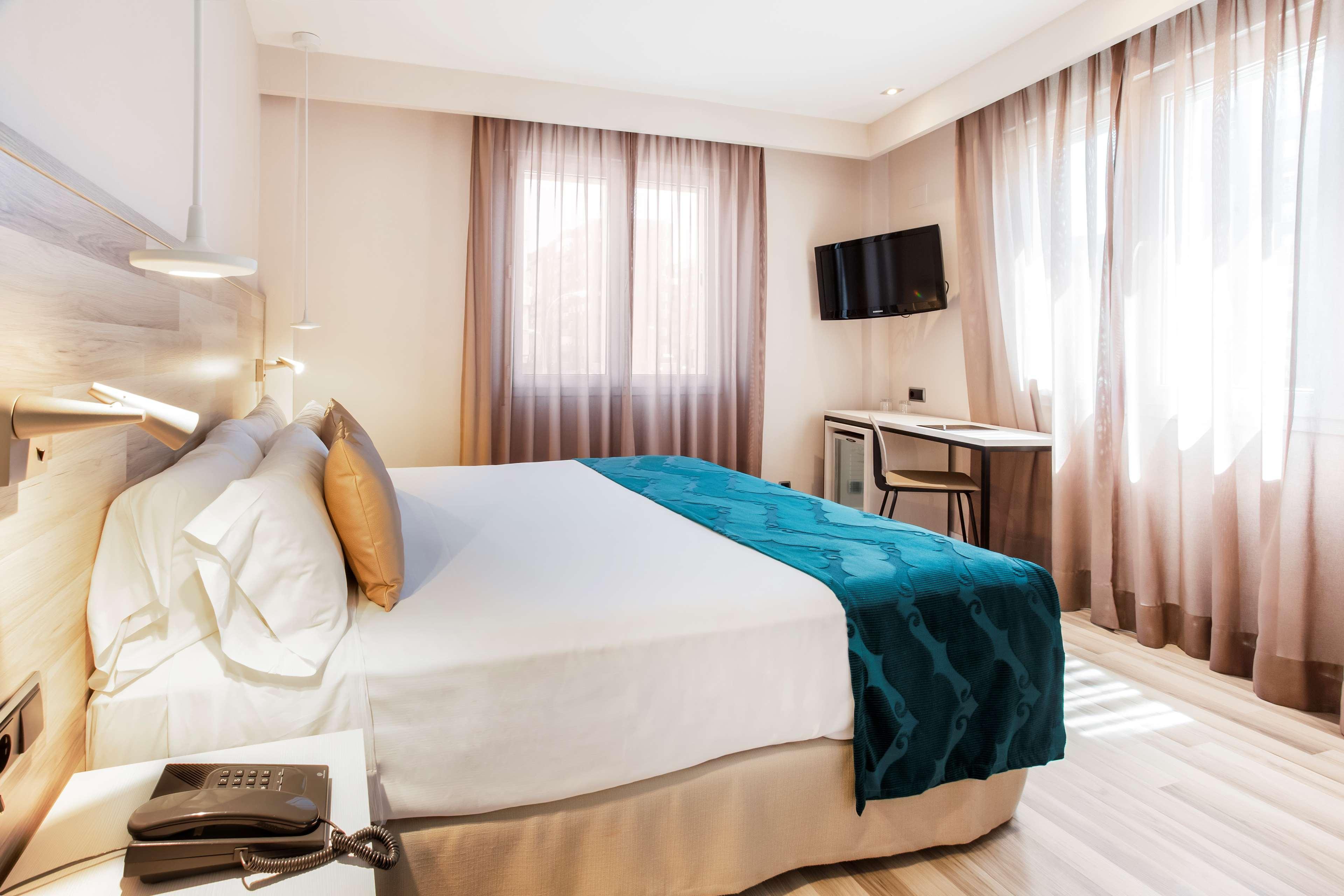 Catalonia Santa Justa Hotel