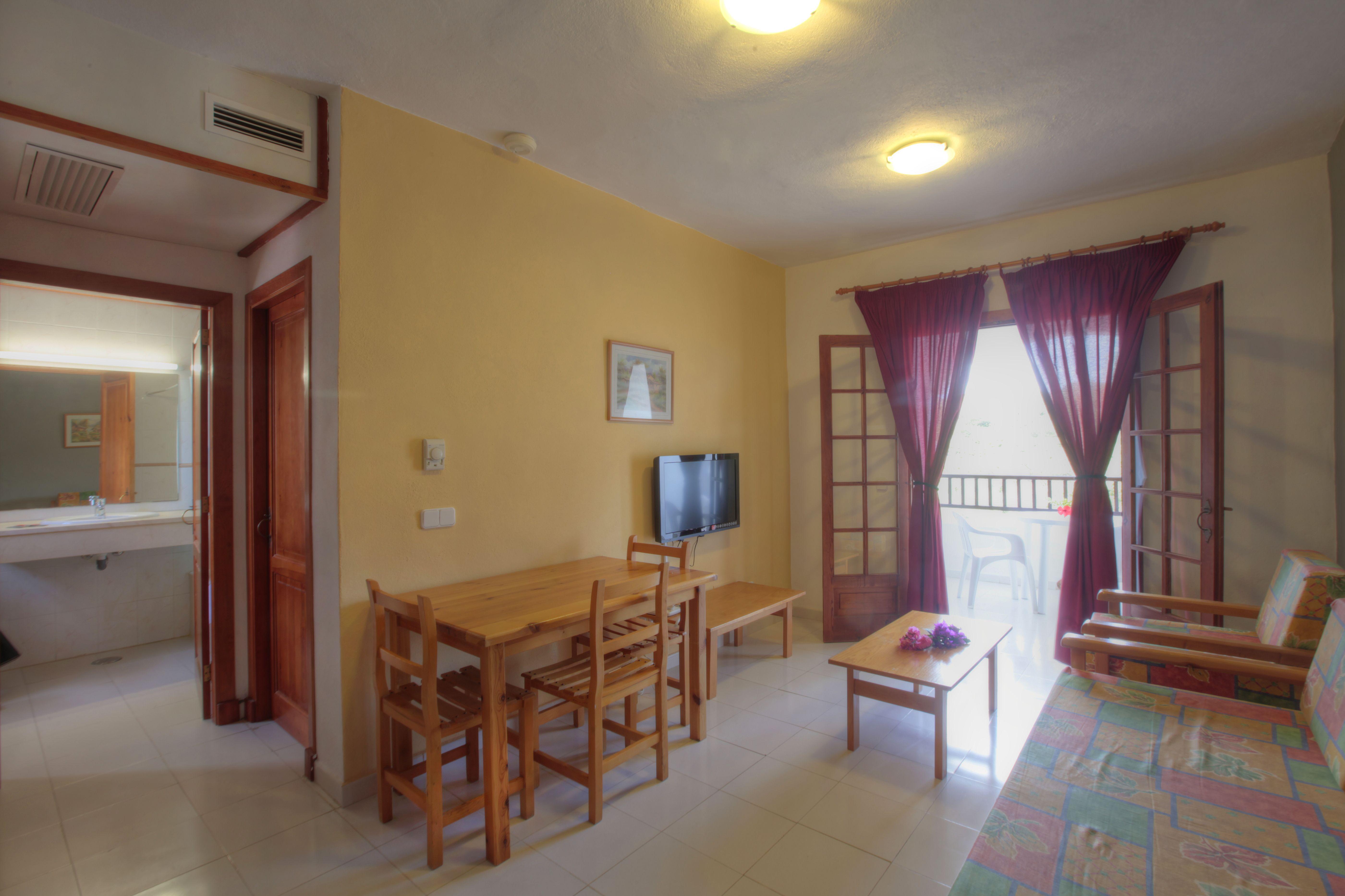 Apartahotel Fergus Club Carema Splash 4*