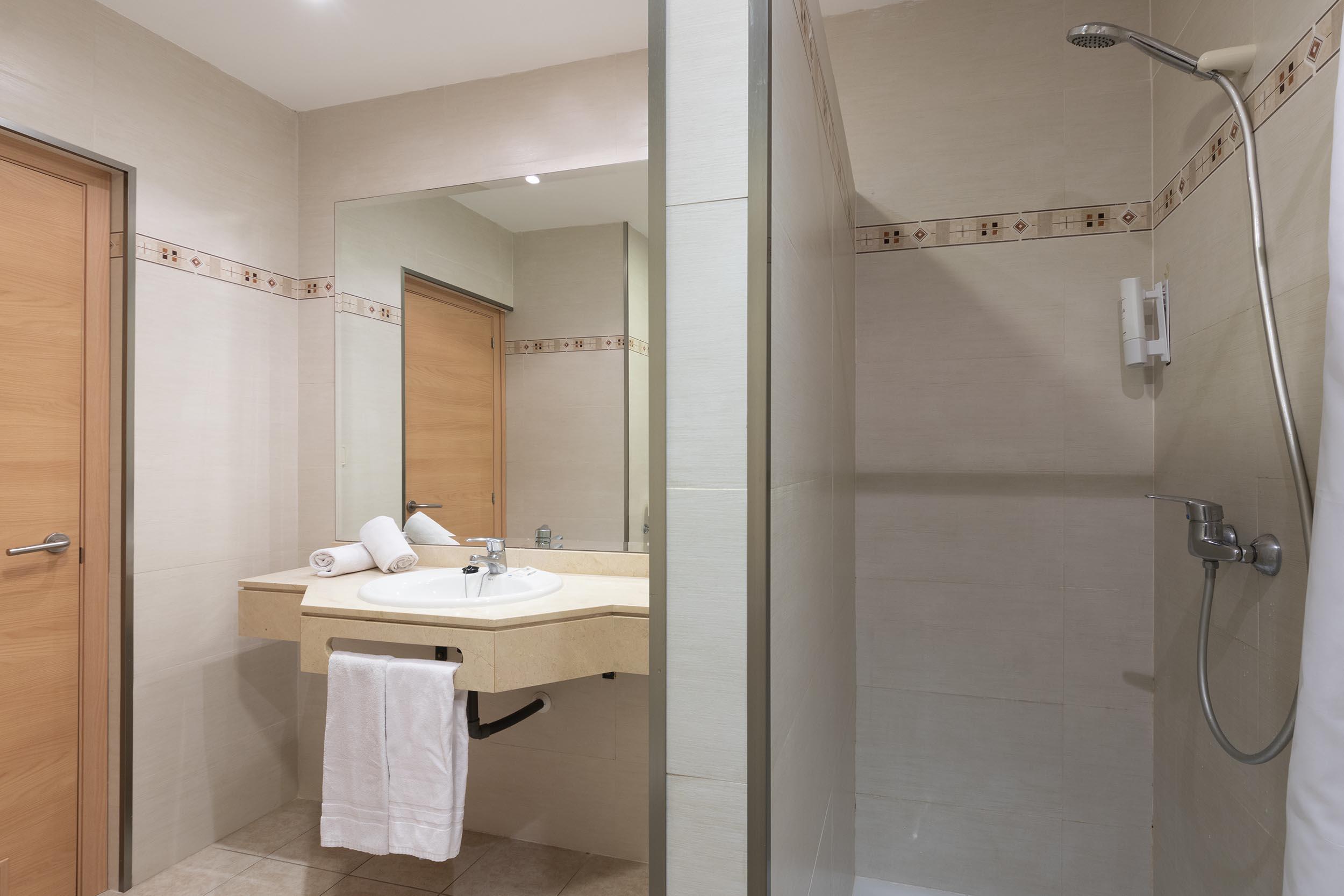 Hotel Palia La Roca 3*