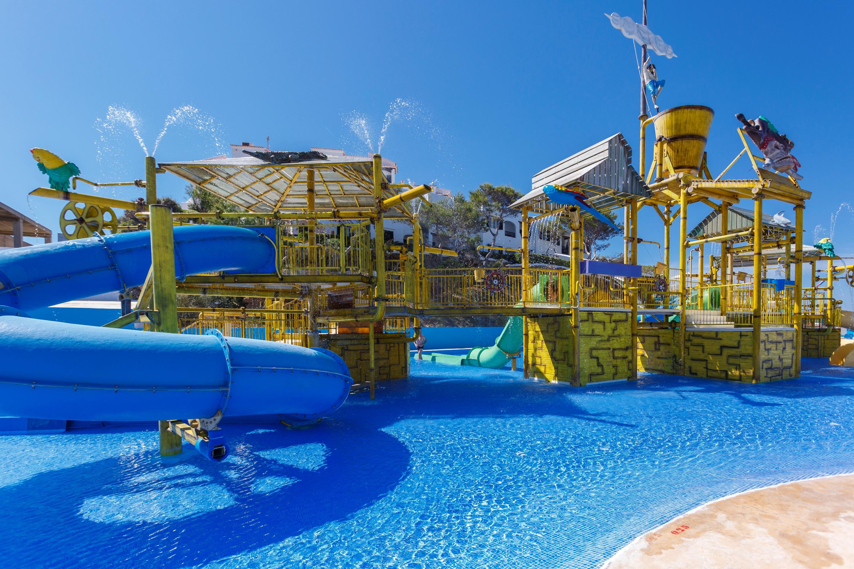 Fergus Club Carema Splash Apartahotel
