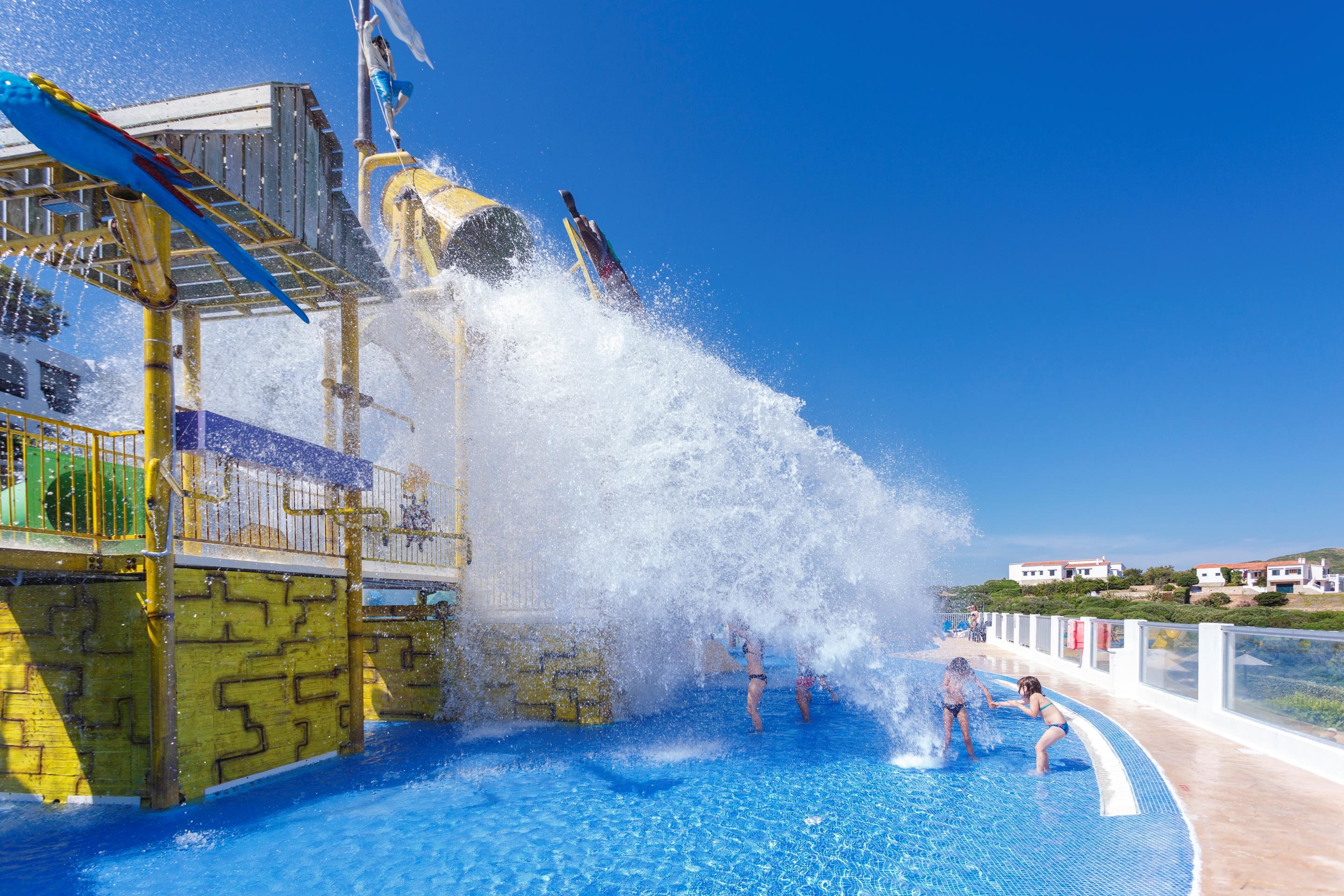 Fergus Club Carema Splash Apartahotel 4*