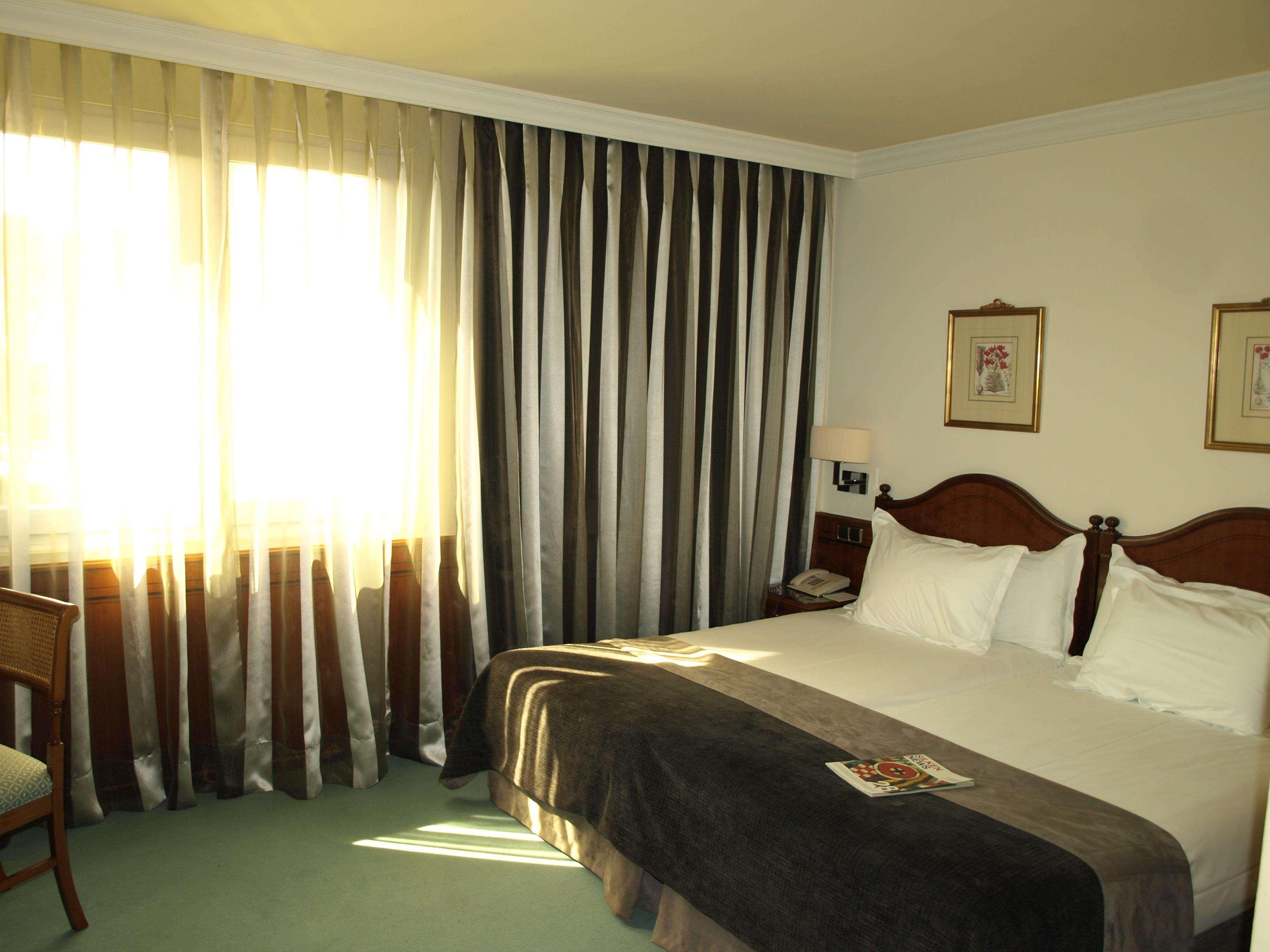 Silken Río 4*