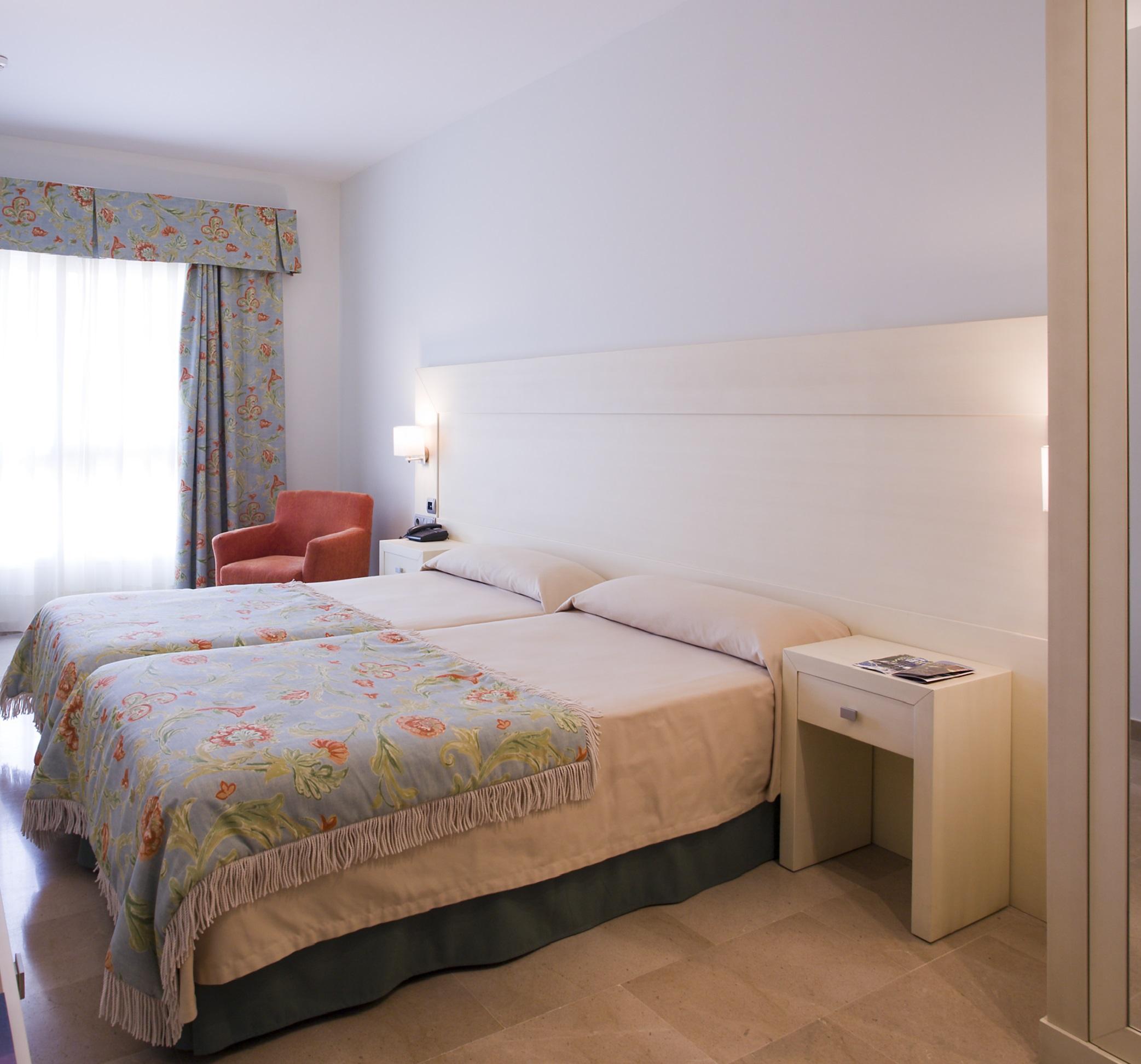 Senator Hotel 4*