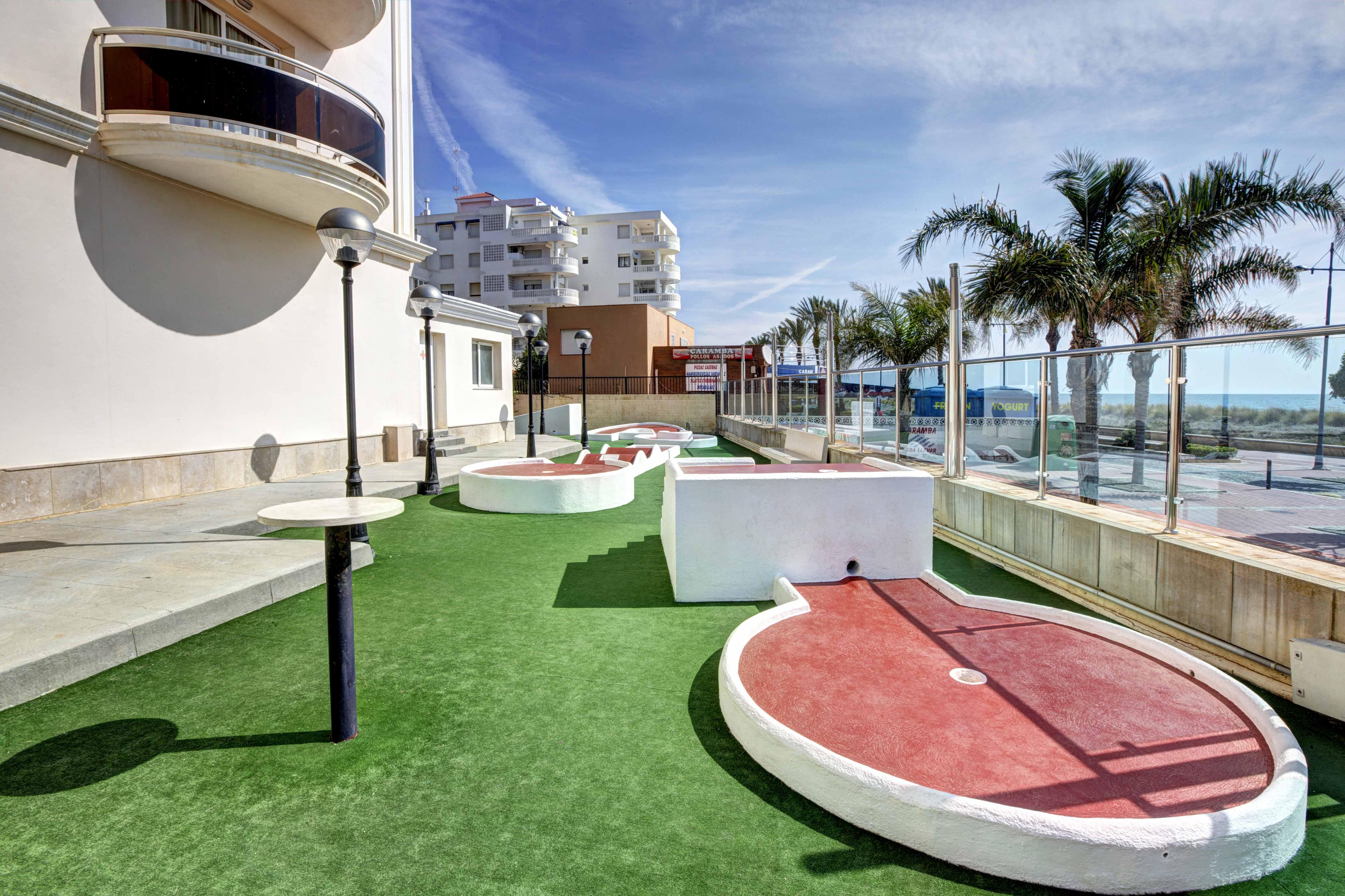 Plaza 4*