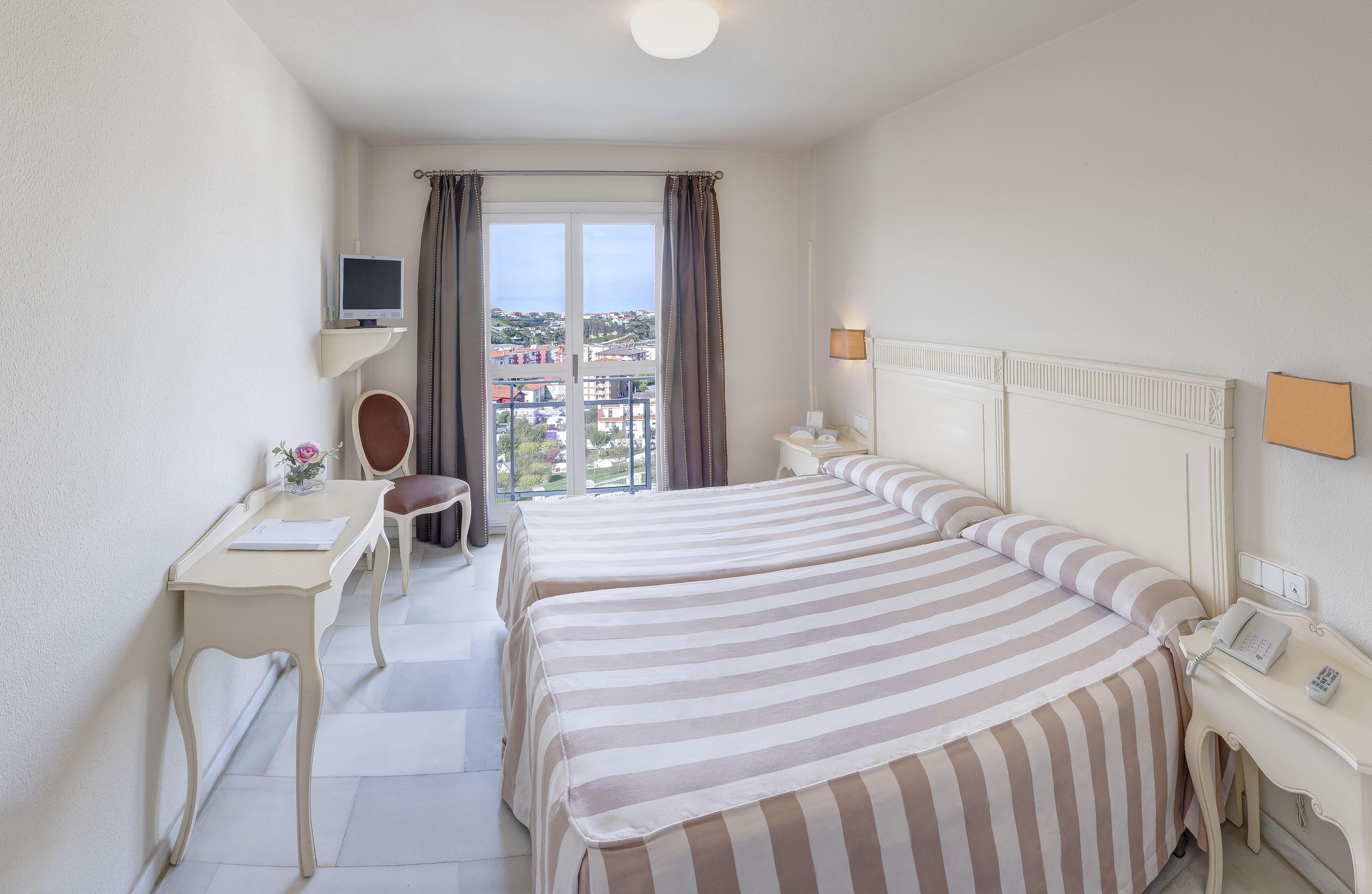 Hotel Hotel Suances 3*